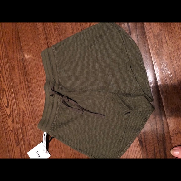 Tna booty shorts - Picture 2 of 4